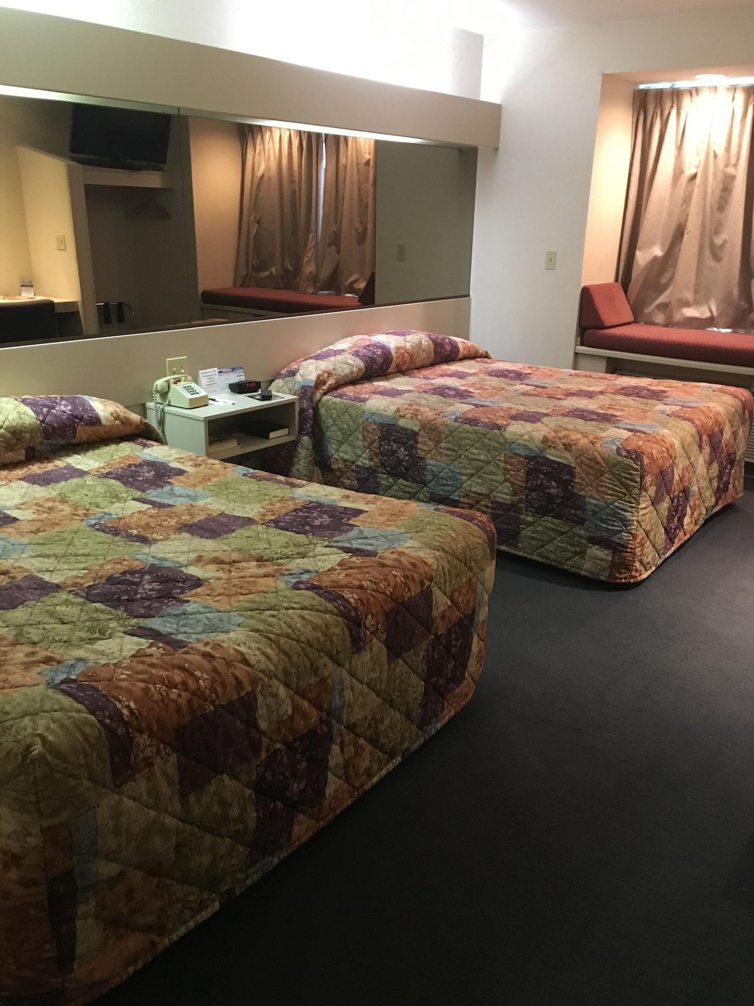 Microtel Inn By Wyndham Champaign Buitenkant foto