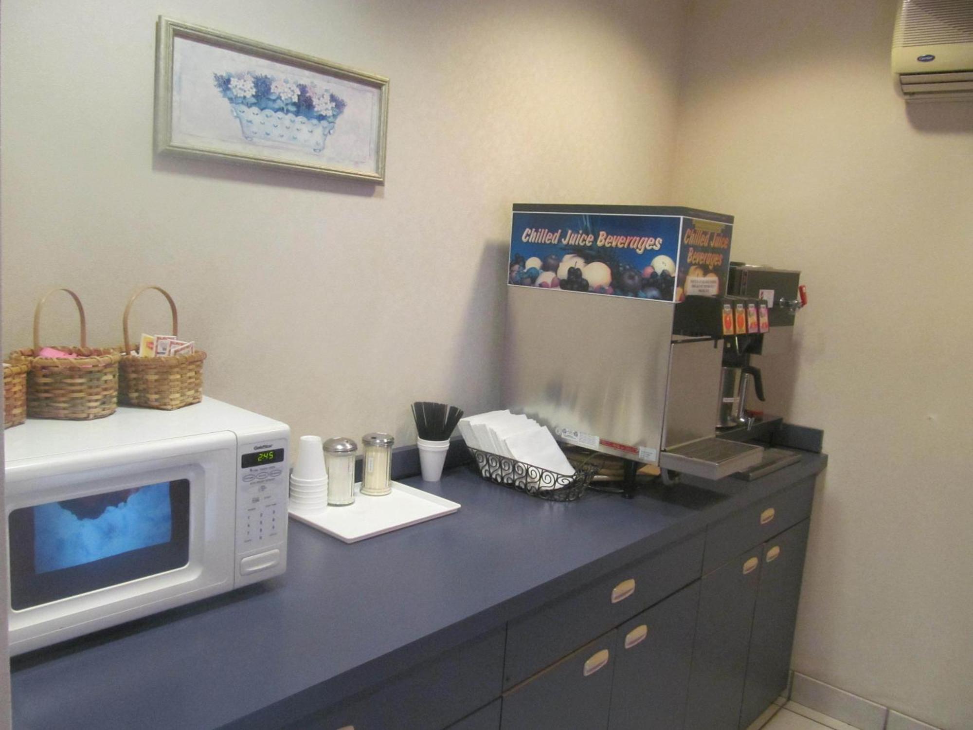 Microtel Inn By Wyndham Champaign Buitenkant foto